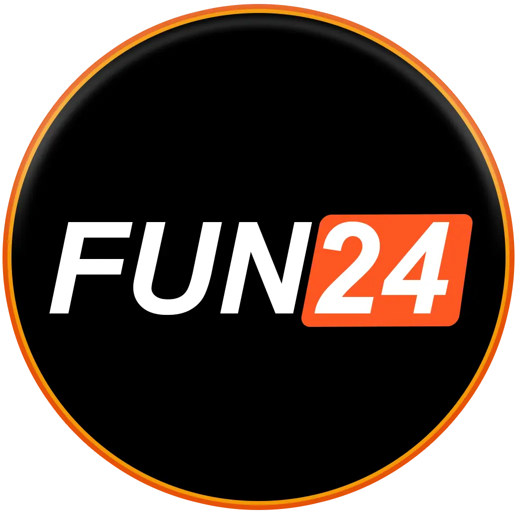 FUN24 โลโก้วงกลมพื้นหลังสีดำ ตัวอักษรสีขาวตัดส้ม ดีไซน์เรียบเท่สไตล์คาสิโนออนไลน์